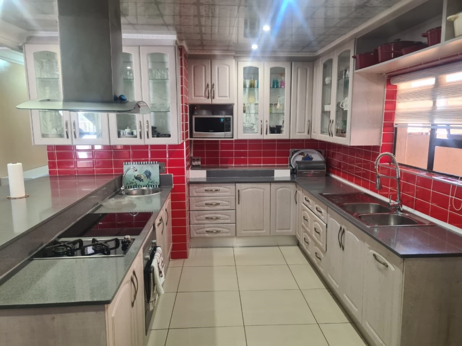 4 Bedroom Property for Sale in Theresa Park Gauteng