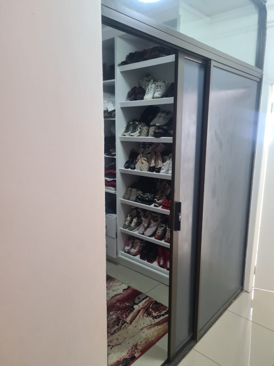 4 Bedroom Property for Sale in Theresa Park Gauteng