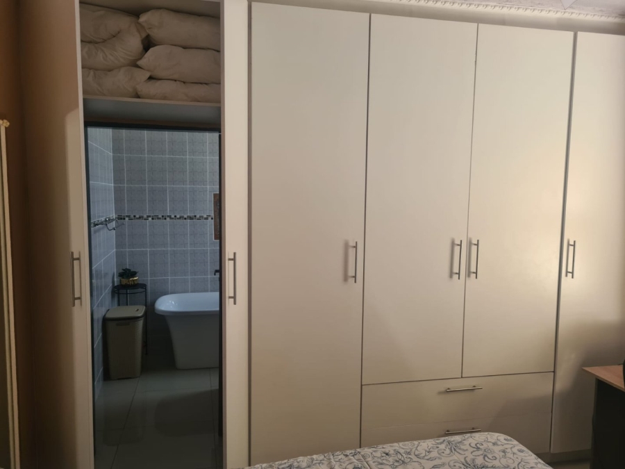 4 Bedroom Property for Sale in Theresa Park Gauteng