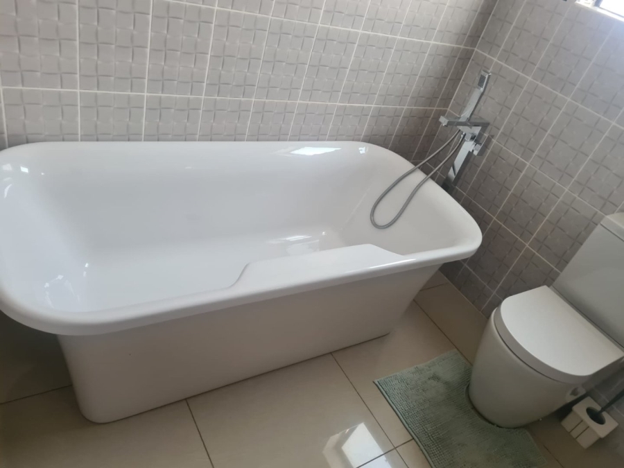 4 Bedroom Property for Sale in Theresa Park Gauteng