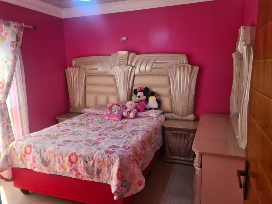 4 Bedroom Property for Sale in Theresa Park Gauteng