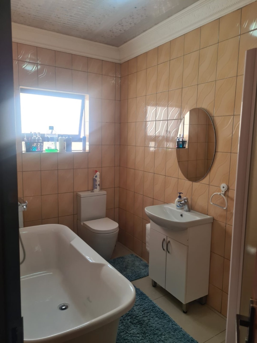 4 Bedroom Property for Sale in Theresa Park Gauteng