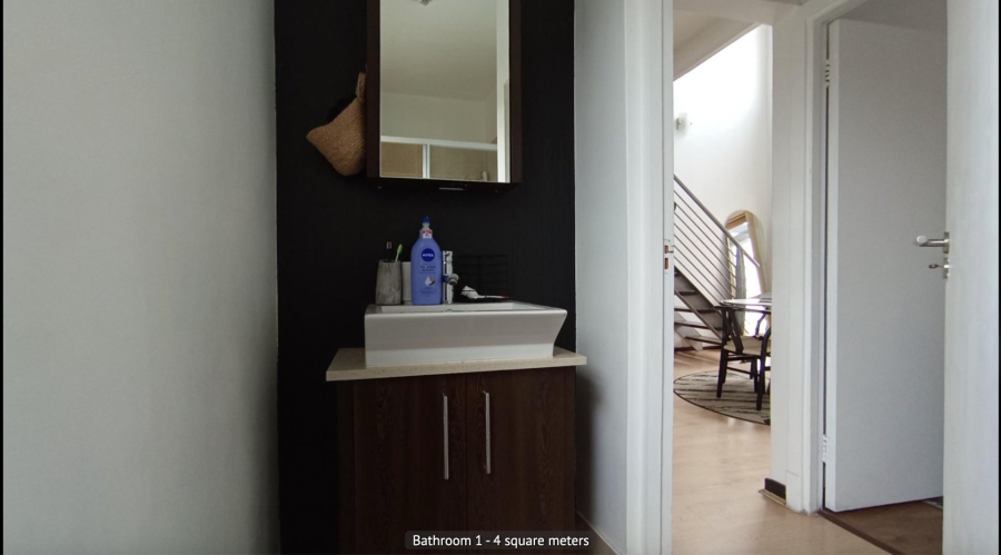 1 Bedroom Property for Sale in Lonehill Gauteng