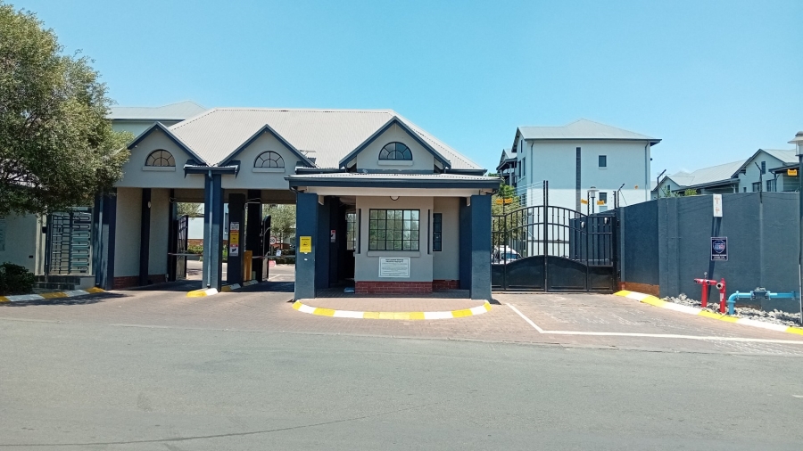 2 Bedroom Property for Sale in Chartwell Gauteng