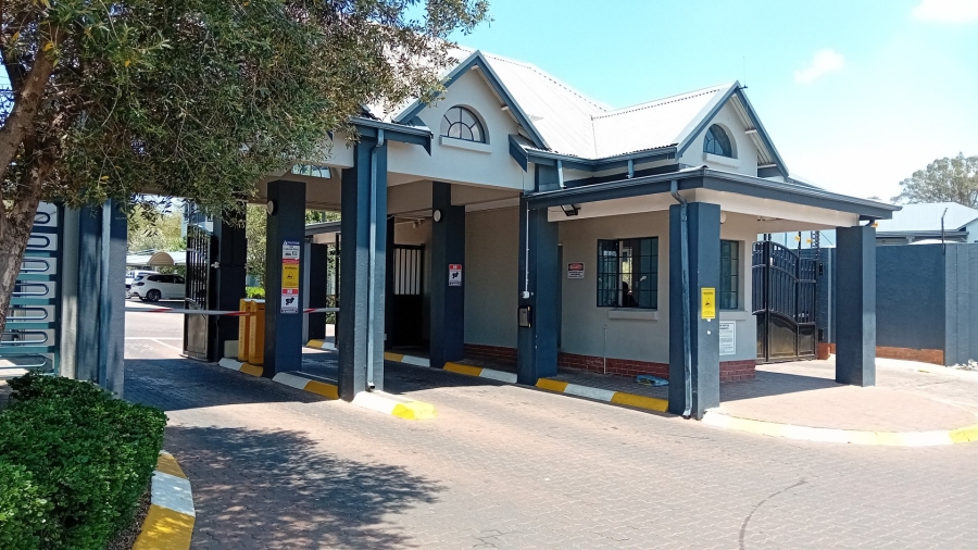 2 Bedroom Property for Sale in Chartwell Gauteng
