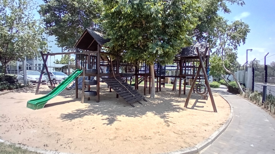 2 Bedroom Property for Sale in Chartwell Gauteng