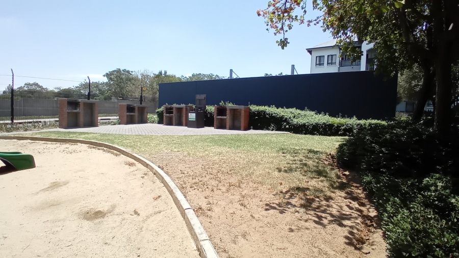 2 Bedroom Property for Sale in Chartwell Gauteng