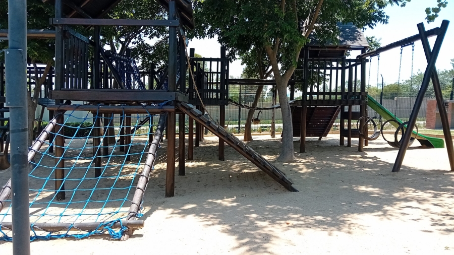 2 Bedroom Property for Sale in Chartwell Gauteng