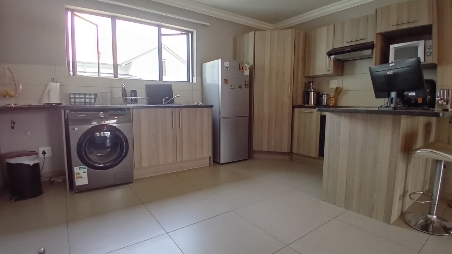 2 Bedroom Property for Sale in Chartwell Gauteng