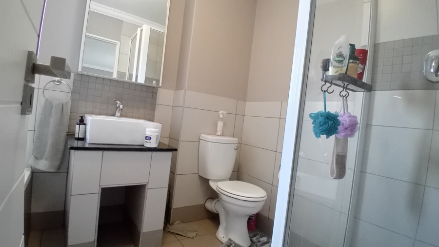 2 Bedroom Property for Sale in Chartwell Gauteng