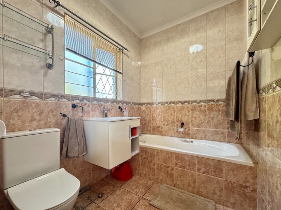 3 Bedroom Property for Sale in Pierre Van Ryneveld Gauteng
