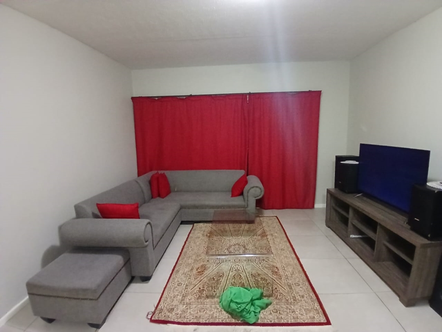 3 Bedroom Property for Sale in Die Hoewes Gauteng