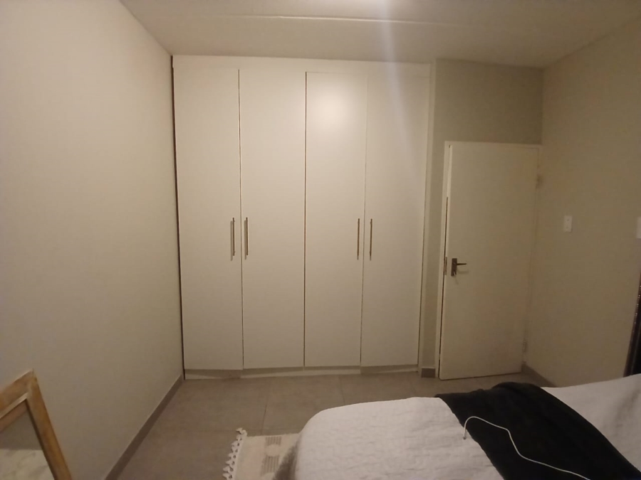 3 Bedroom Property for Sale in Die Hoewes Gauteng