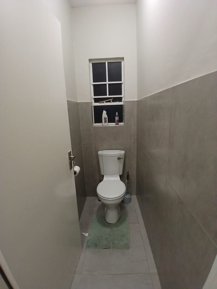 3 Bedroom Property for Sale in Die Hoewes Gauteng