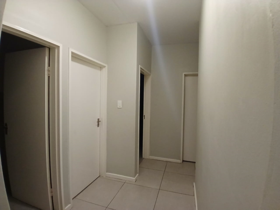 3 Bedroom Property for Sale in Die Hoewes Gauteng