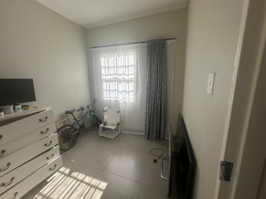 3 Bedroom Property for Sale in Die Hoewes Gauteng