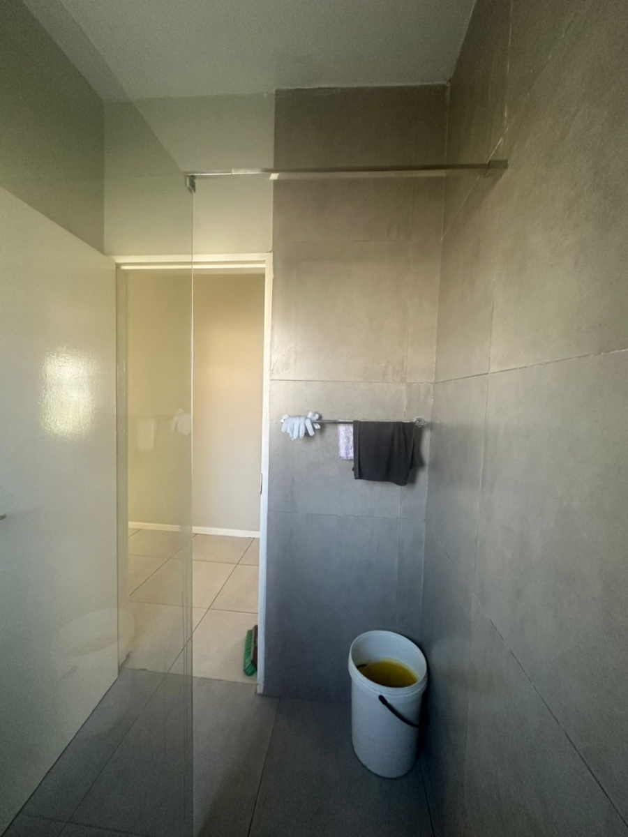 3 Bedroom Property for Sale in Die Hoewes Gauteng