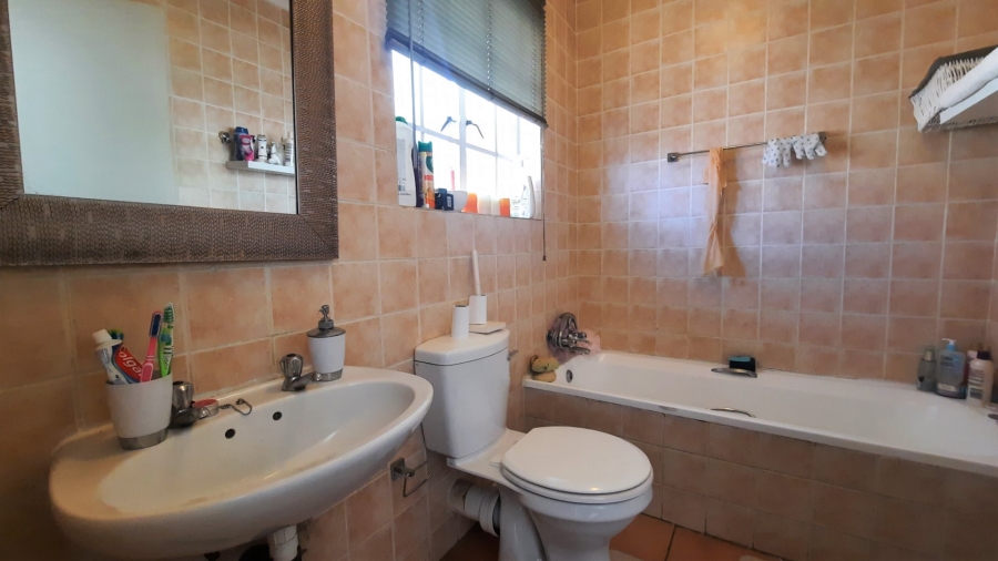 To Let 3 Bedroom Property for Rent in Noordhang Gauteng