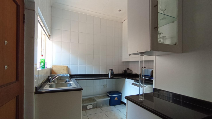 5 Bedroom Property for Sale in Gallo Manor Gauteng