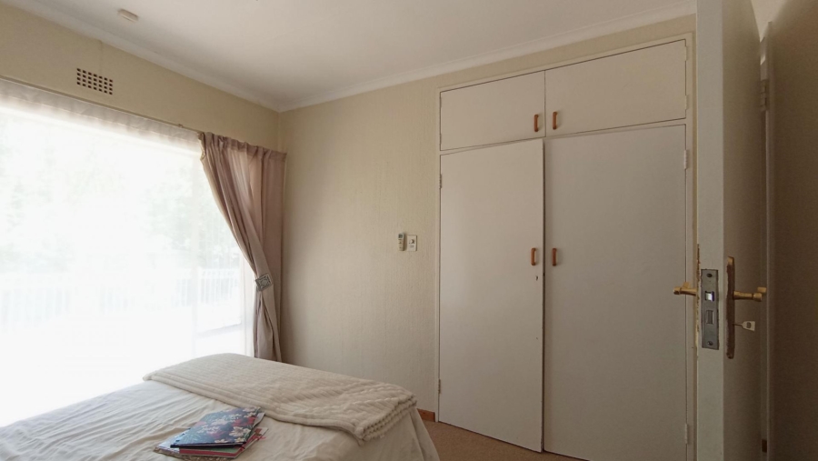 5 Bedroom Property for Sale in Gallo Manor Gauteng