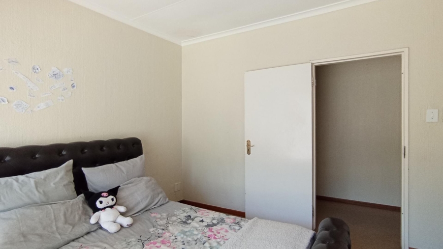 5 Bedroom Property for Sale in Gallo Manor Gauteng