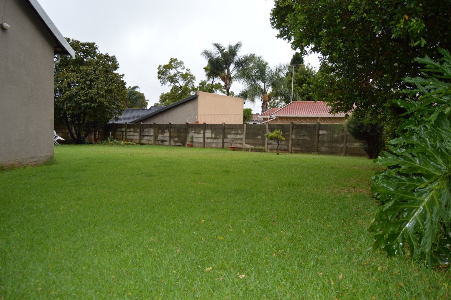 To Let 2 Bedroom Property for Rent in Strubensvallei Gauteng