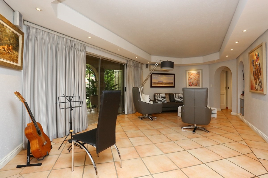 To Let 2 Bedroom Property for Rent in Bryanston Gauteng