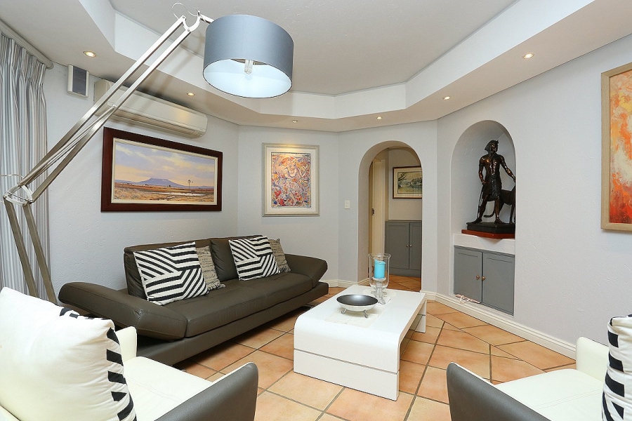 To Let 2 Bedroom Property for Rent in Bryanston Gauteng