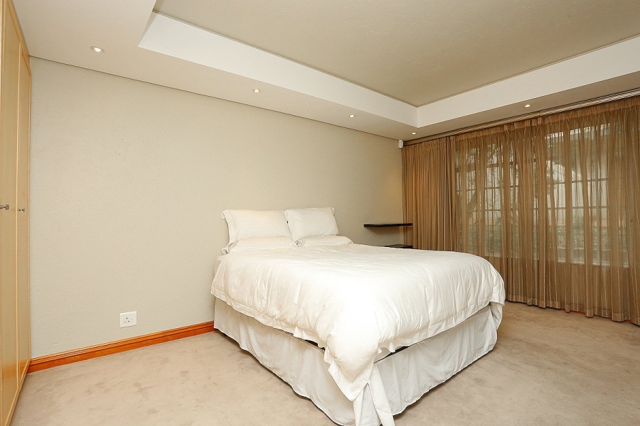 To Let 2 Bedroom Property for Rent in Bryanston Gauteng
