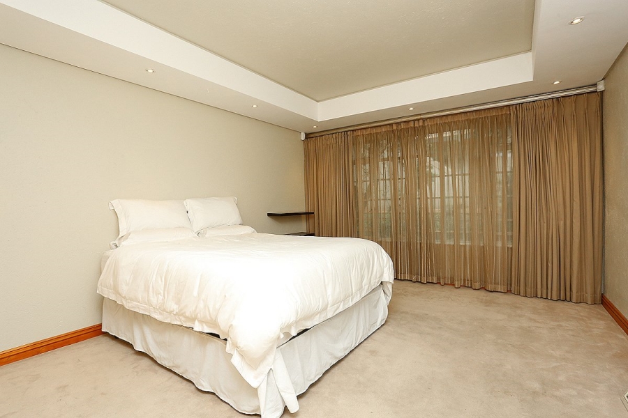 To Let 2 Bedroom Property for Rent in Bryanston Gauteng