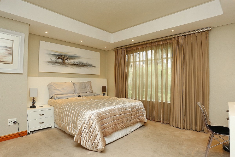 To Let 2 Bedroom Property for Rent in Bryanston Gauteng