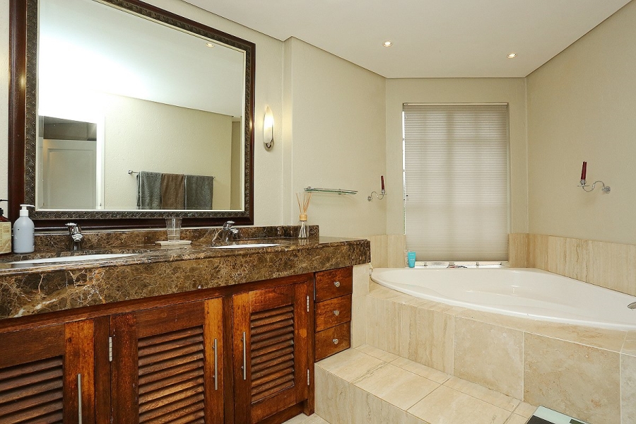 To Let 2 Bedroom Property for Rent in Bryanston Gauteng