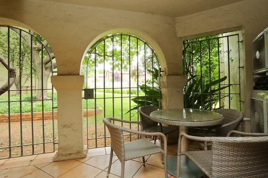 To Let 2 Bedroom Property for Rent in Bryanston Gauteng