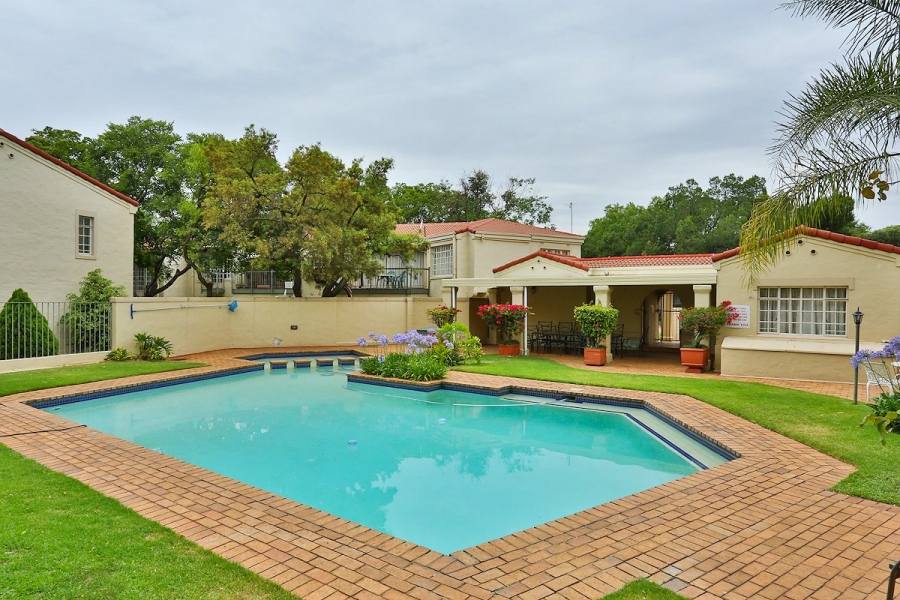 To Let 2 Bedroom Property for Rent in Bryanston Gauteng