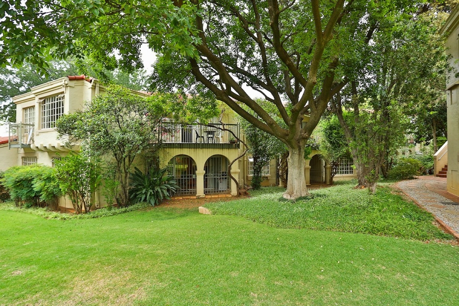 To Let 2 Bedroom Property for Rent in Bryanston Gauteng