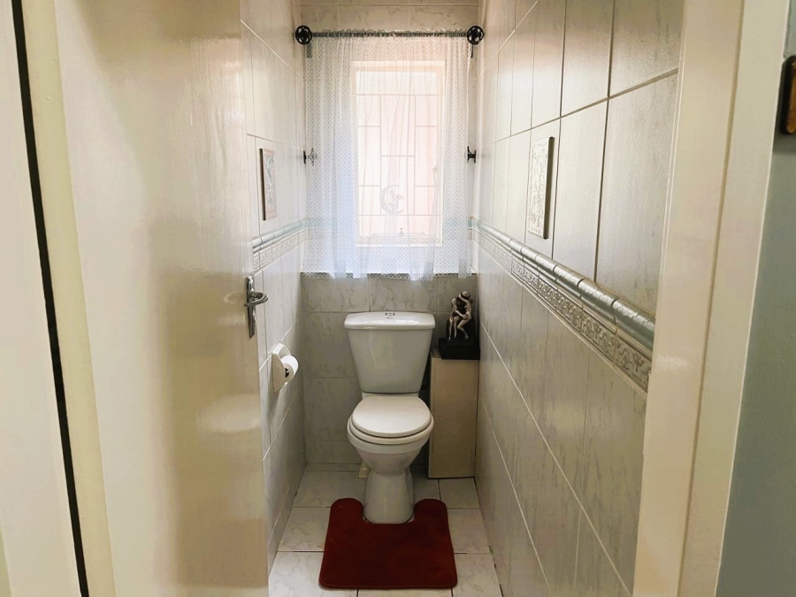 4 Bedroom Property for Sale in Swacina Park A H Gauteng