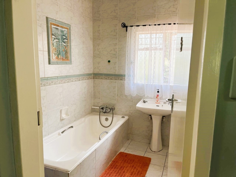 4 Bedroom Property for Sale in Swacina Park A H Gauteng