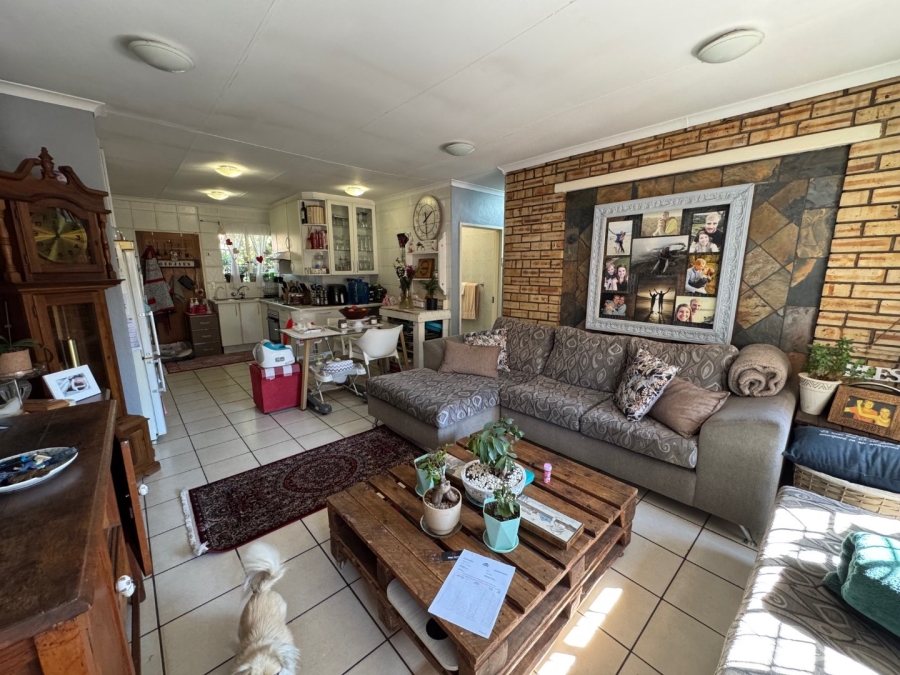 3 Bedroom Property for Sale in Glen Marais Gauteng