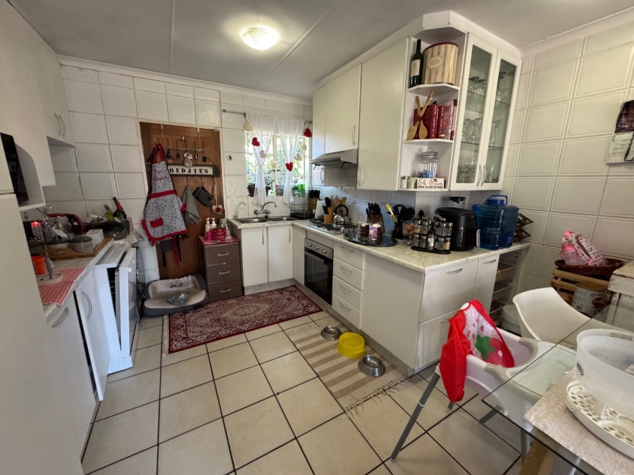 3 Bedroom Property for Sale in Glen Marais Gauteng