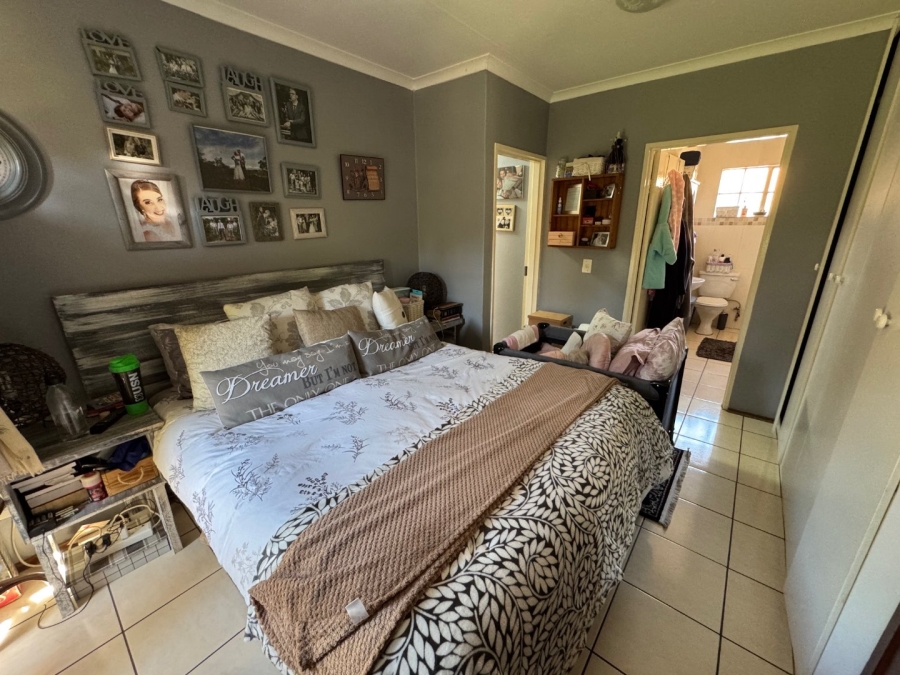 3 Bedroom Property for Sale in Glen Marais Gauteng
