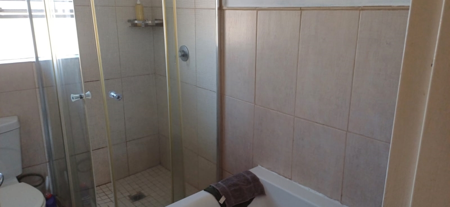 2 Bedroom Property for Sale in Buccleuch Gauteng
