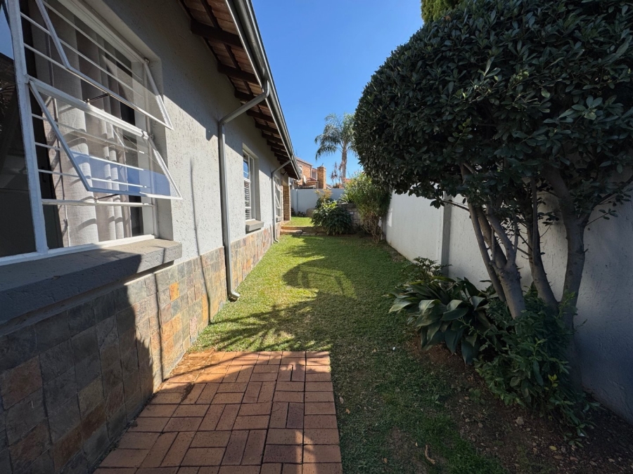 4 Bedroom Property for Sale in Glen Marais Gauteng