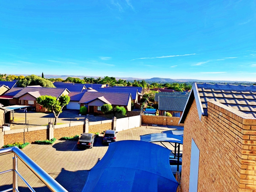 To Let 1 Bedroom Property for Rent in Scarlet Park Gauteng