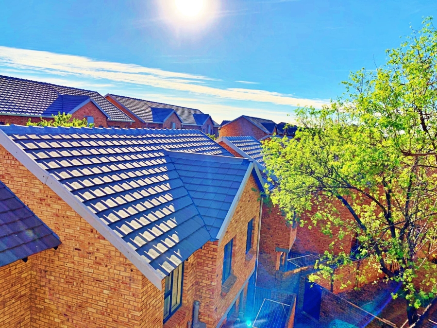 To Let 1 Bedroom Property for Rent in Scarlet Park Gauteng