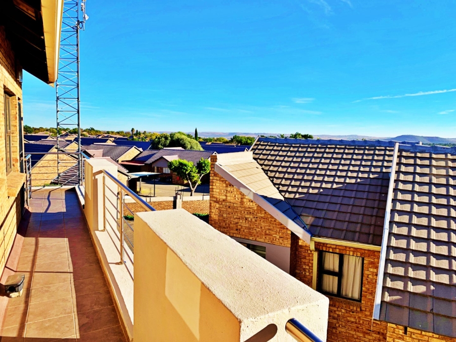 To Let 1 Bedroom Property for Rent in Scarlet Park Gauteng