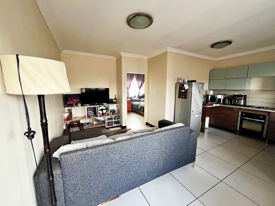 To Let 1 Bedroom Property for Rent in Scarlet Park Gauteng