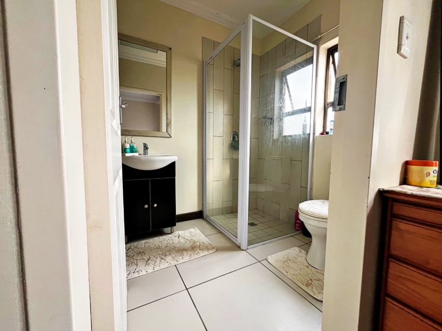 To Let 1 Bedroom Property for Rent in Scarlet Park Gauteng