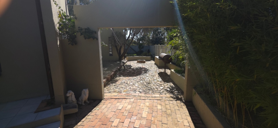 3 Bedroom Property for Sale in Albertsdal Gauteng