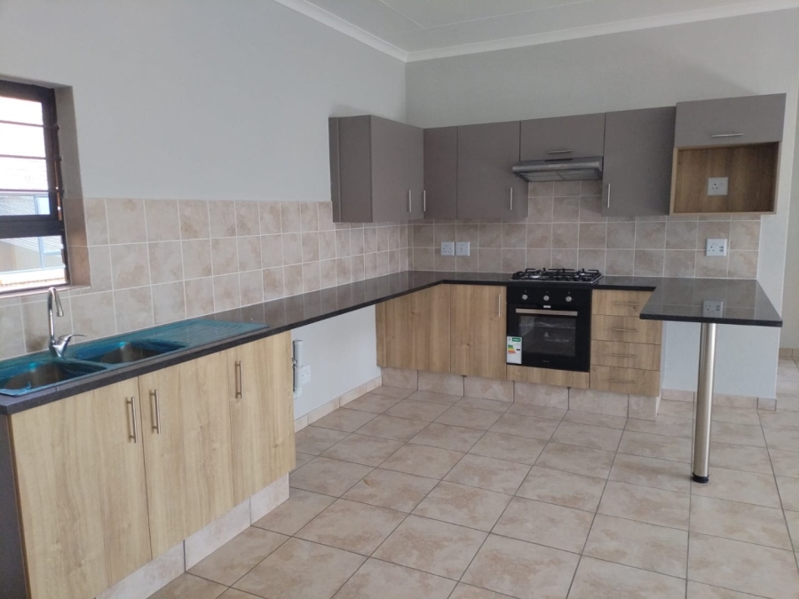 To Let 2 Bedroom Property for Rent in Ravenswood Gauteng