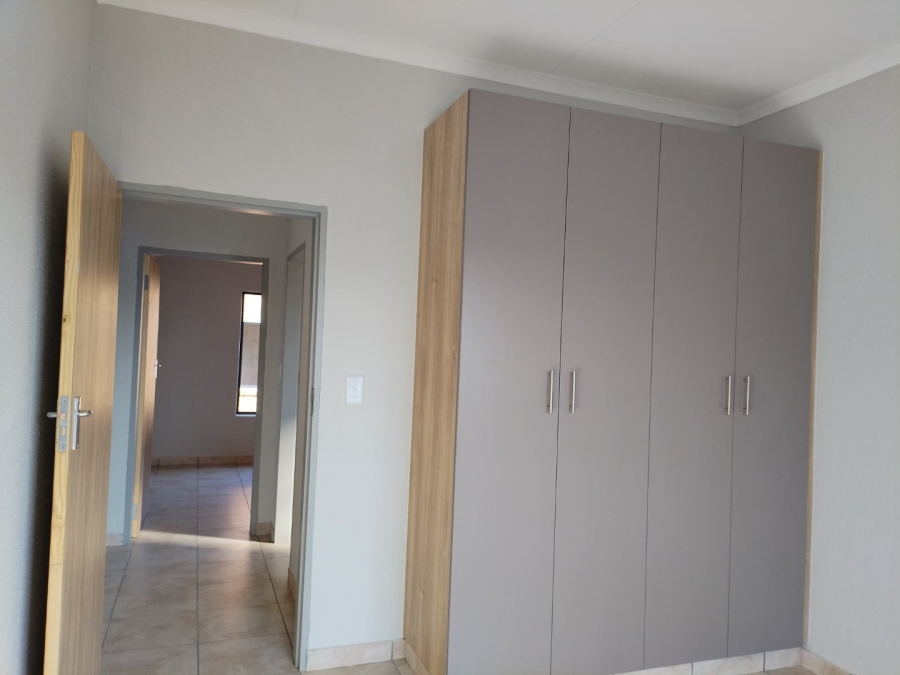 To Let 2 Bedroom Property for Rent in Ravenswood Gauteng